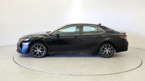 More photos of 2021 Toyota Camry SE Nightshade at Tom Gill Chevrolet, KY