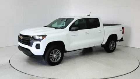 Another view of 2024 Chevrolet Colorado 4WD LT for sale in Florence, KY at Tom Gill Chevrolet