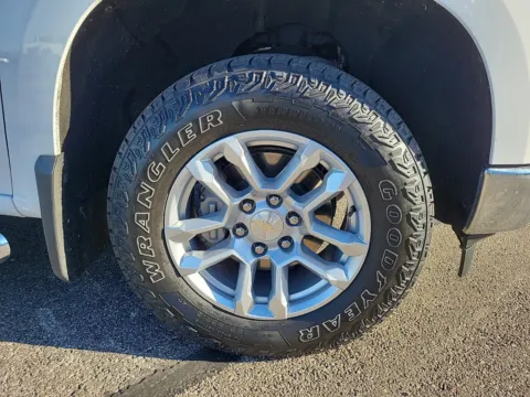 More photos of 2024 Chevrolet Silverado 1500 LT at Tom Gill Buick GMC, OH
