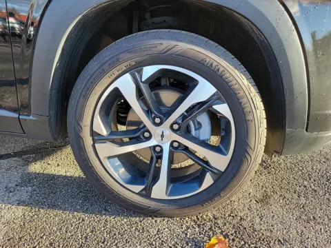 More photos of 2024 Chevrolet Trax 1RS at Tom Gill Buick GMC, OH