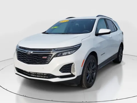 Photos of 2022 Chevrolet Equinox RS for sale in Hamilton, OH at Tom Gill Buick GMC