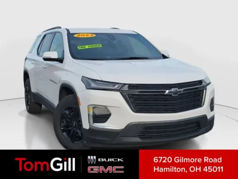 White 2023 Chevrolet Traverse LT Cloth for sale in Hamilton, OH
