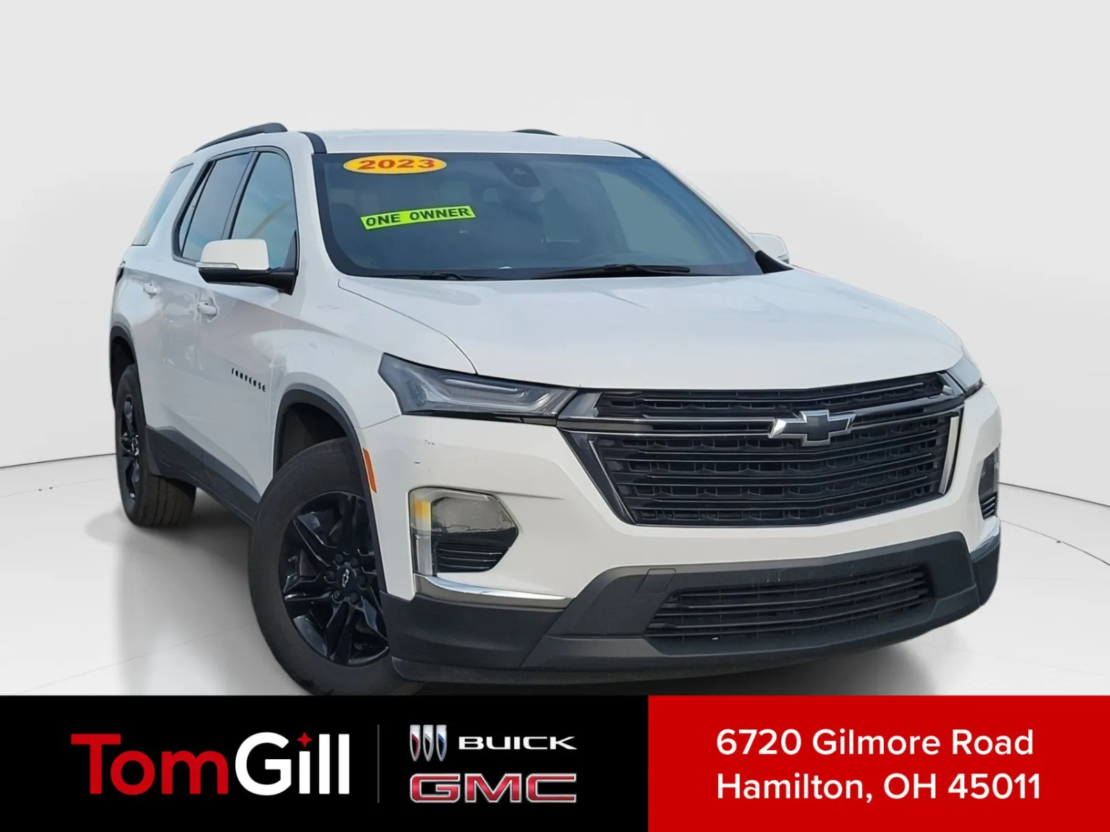 White 2023 Chevrolet Traverse LT Cloth for sale in Hamilton, OH