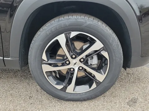 More photos of 2024 Chevrolet Trax 1RS at Tom Gill Buick GMC, OH