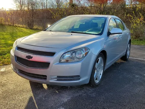 More photos of 2009 Chevrolet Malibu LT w/2LT at Tom Gill Buick GMC, OH
