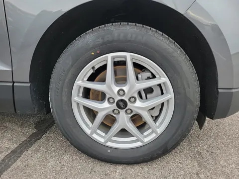 More photos of 2024 Ford Edge SEL at Tom Gill Buick GMC, OH