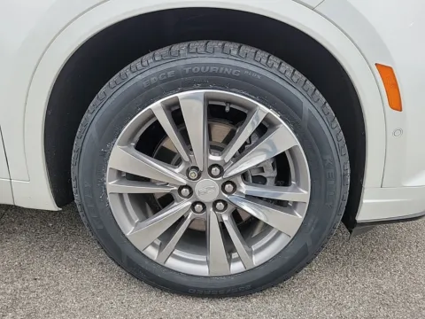 More photos of 2022 Cadillac XT6 Premium Luxury at Tom Gill Buick GMC, OH