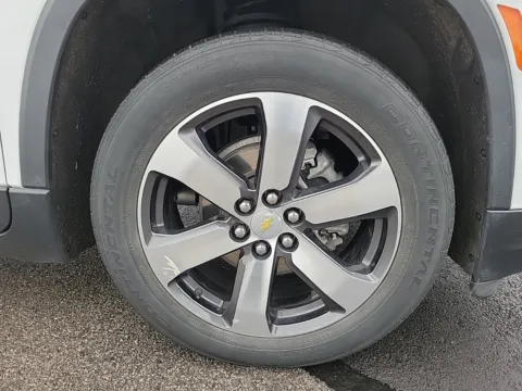 More photos of 2022 Chevrolet Traverse LT Leather at Tom Gill Buick GMC, OH