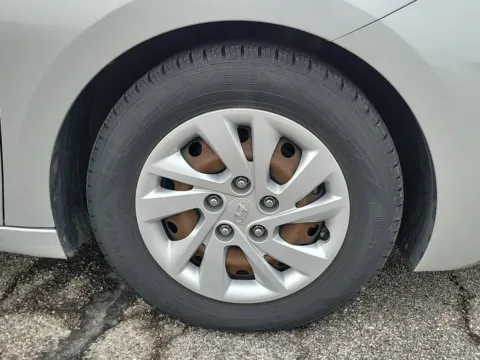 More photos of 2019 Hyundai Elantra SE at Tom Gill Buick GMC, OH