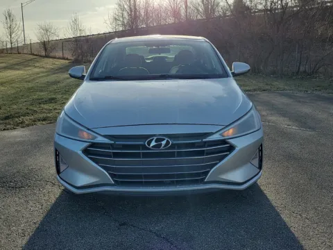 Another view of 2019 Hyundai Elantra SE for sale in Hamilton, OH at Tom Gill Buick GMC