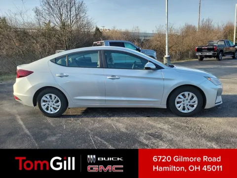 Silver 2019 Hyundai Elantra SE for sale in Hamilton, OH