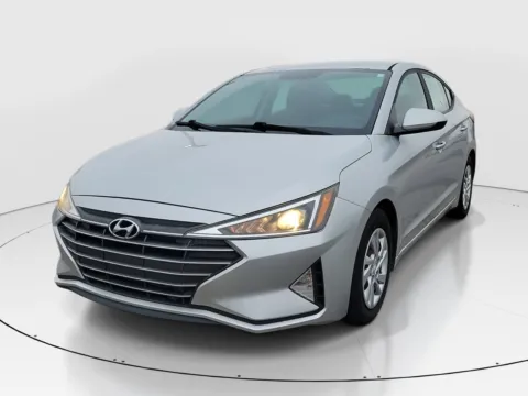 Photos of 2019 Hyundai Elantra SE for sale in Hamilton, OH at Tom Gill Buick GMC