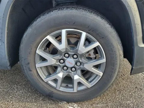 More photos of 2023 GMC Acadia SLE at Tom Gill Buick GMC, OH