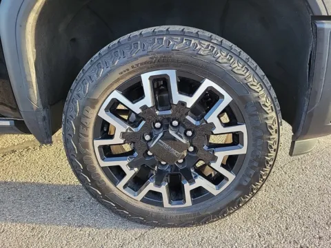 More photos of 2024 GMC Sierra 2500HD Denali at Tom Gill Buick GMC, OH