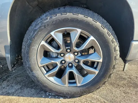 More photos of 2023 Chevrolet Silverado 1500 LT at Tom Gill Buick GMC, OH
