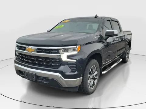 Photos of 2022 Chevrolet Silverado 1500 LT for sale in Hamilton, OH at Tom Gill Buick GMC