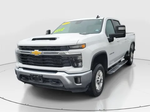Photos of 2025 Chevrolet Silverado 2500HD LT for sale in Hamilton, OH at Tom Gill Buick GMC