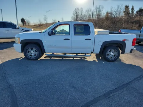 More photos of 2007 Chevrolet Silverado 1500 LT w/1LT at Tom Gill Buick GMC, OH