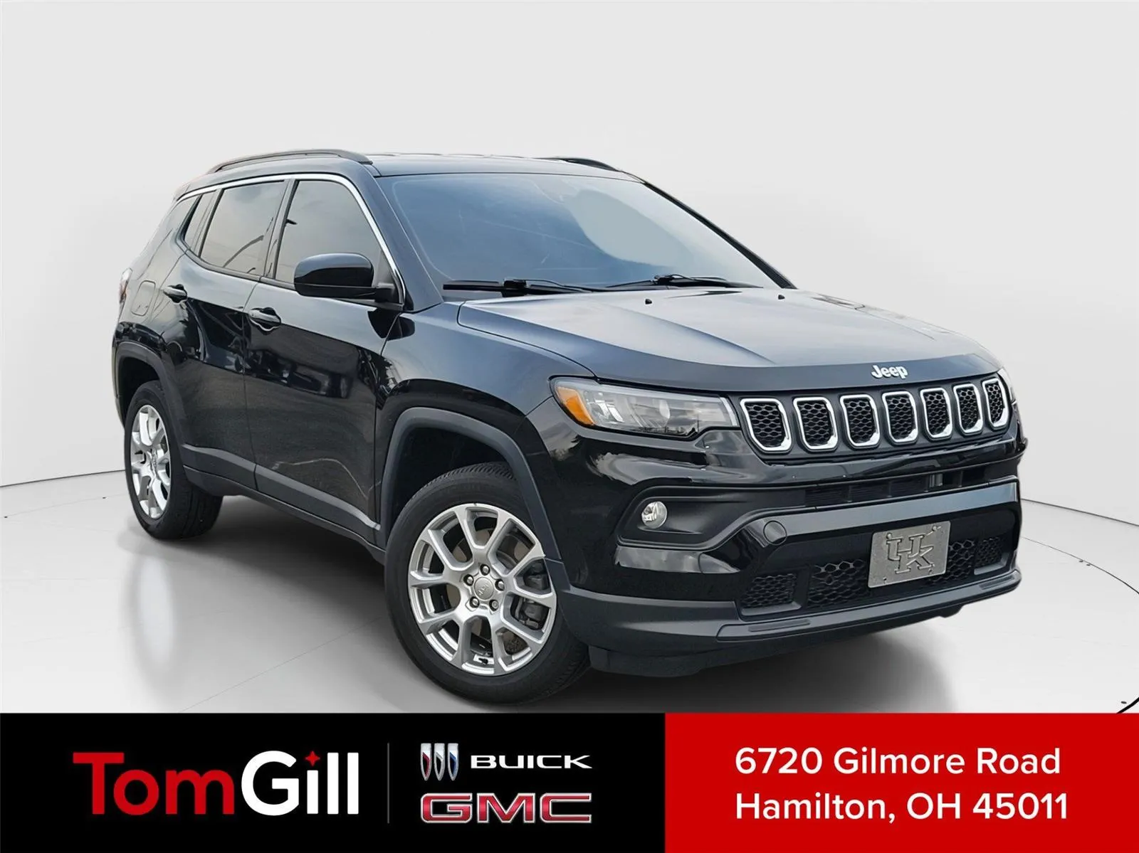 Black 2023 Jeep Compass Latitude Lux for sale in Hamilton, OH
