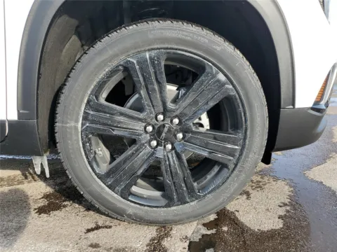 More photos of 2026 GMC Acadia FWD Elevation at Tom Gill Buick GMC, OH