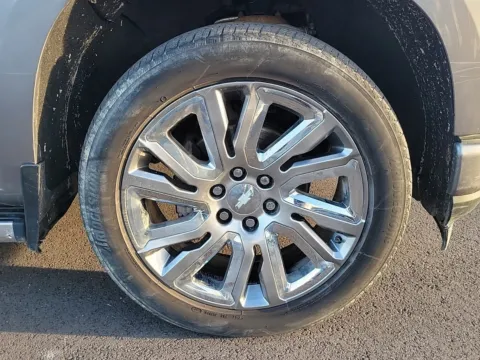 More photos of 2019 Chevrolet Silverado 1500 High Country at Tom Gill Buick GMC, OH