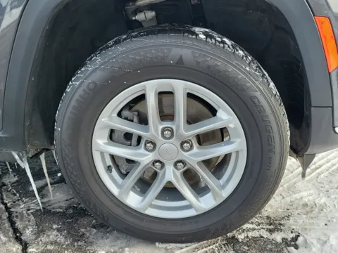 More photos of 2023 Jeep Grand Cherokee L Laredo at Tom Gill Buick GMC, OH