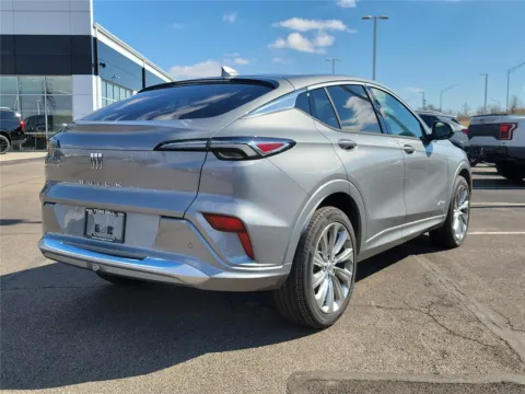 More photos of 2026 Buick Envista Avenir at Tom Gill Buick GMC, OH