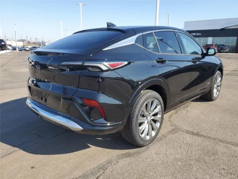 More photos of 2026 Buick Envista Avenir at Tom Gill Buick GMC, OH
