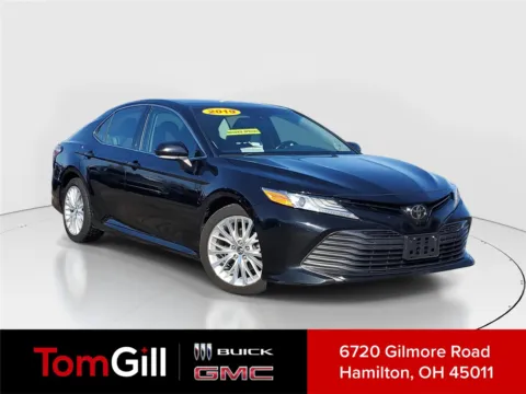 Black 2019 Toyota Camry XLE V6 for sale in Hamilton, OH