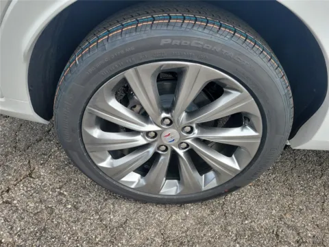 More photos of 2026 Buick Envista Avenir at Tom Gill Buick GMC, OH