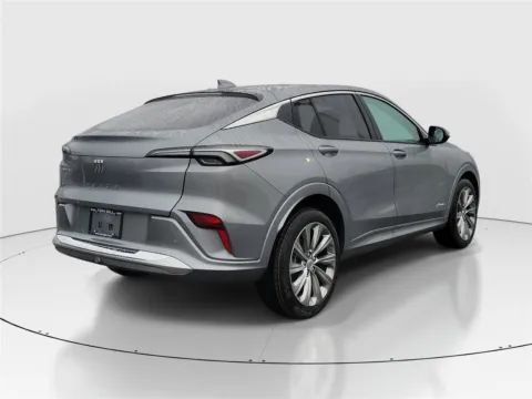 More photos of 2026 Buick Envista Avenir at Tom Gill Buick GMC, OH