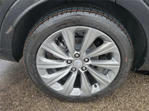 More photos of 2026 Buick Envista Avenir at Tom Gill Buick GMC, OH