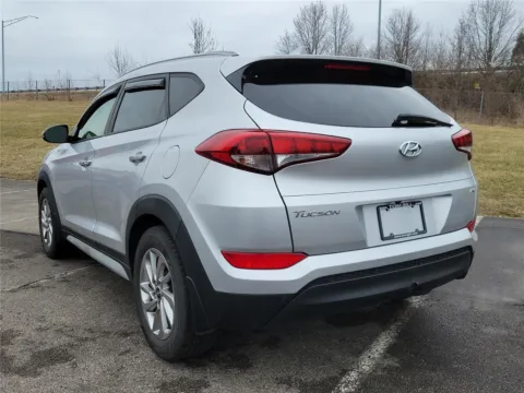 More photos of 2018 Hyundai Tucson SEL Plus at Tom Gill Buick GMC, OH
