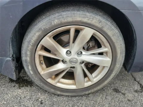 More photos of 2013 Nissan Altima 2.5 SL at Tom Gill Buick GMC, OH