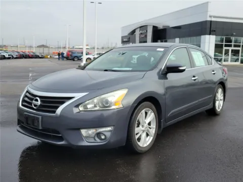 Photos of 2013 Nissan Altima 2.5 SL for sale in Hamilton, OH at Tom Gill Buick GMC