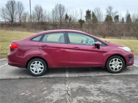 Red 2011 Ford Fiesta SE for sale in Hamilton, OH