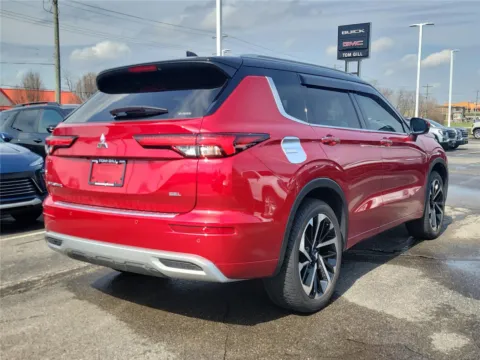 More photos of 2024 Mitsubishi Outlander SEL at Tom Gill Buick GMC, OH