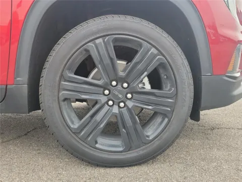 More photos of 2026 GMC Acadia FWD Elevation at Tom Gill Buick GMC, OH