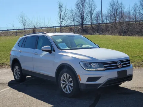Photos of 2018 Volkswagen Tiguan SE for sale in Hamilton, OH at Tom Gill Buick GMC