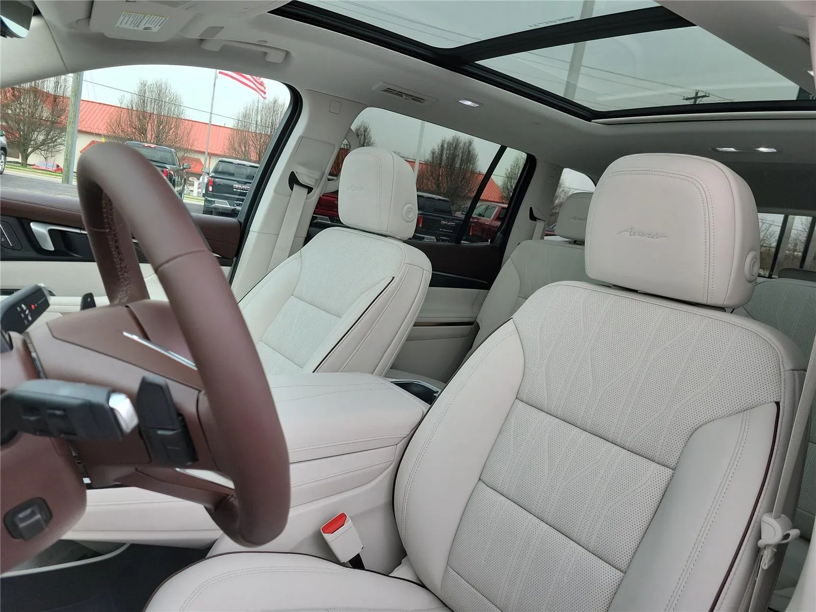 2026 Buick Enclave Avenir - Photo 18