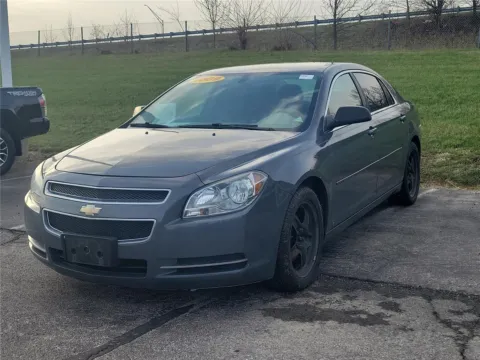 More photos of 2009 Chevrolet Malibu LS w/1LS at Tom Gill Buick GMC, OH