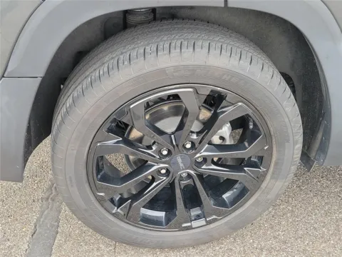 More photos of 2021 GMC Terrain SLE at Tom Gill Buick GMC, OH