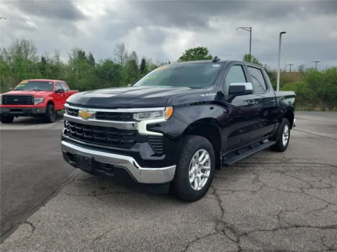 Photos of 2023 Chevrolet Silverado 1500 LT for sale in Hamilton, OH at Tom Gill Buick GMC