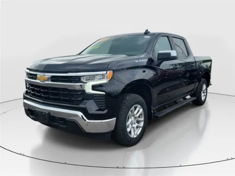 Photos of 2023 Chevrolet Silverado 1500 LT for sale in Hamilton, OH at Tom Gill Buick GMC