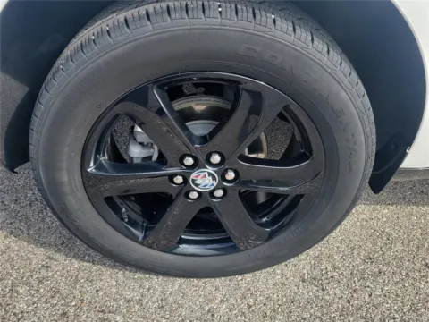 More photos of 2024 Buick Enclave Essence at Tom Gill Buick GMC, OH