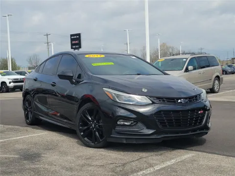 Black 2017 Chevrolet Cruze LT for sale in Hamilton, OH