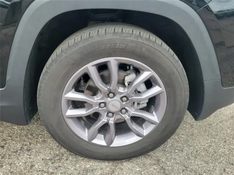 More photos of 2022 GMC Terrain SLT at Tom Gill Buick GMC, OH