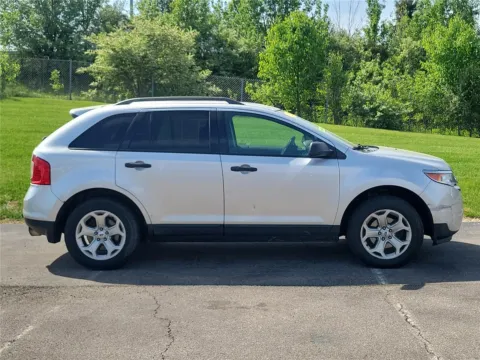 Silver 2014 Ford Edge SE for sale in Hamilton, OH