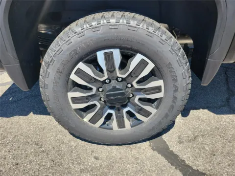 More photos of 2026 GMC Sierra 2500HD Denali Ultimate at Tom Gill Buick GMC, OH