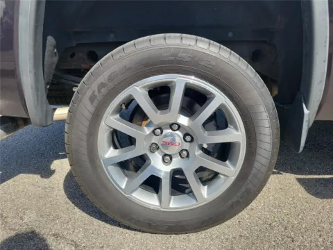 More photos of 2015 GMC Sierra 1500 Denali at Tom Gill Buick GMC, OH